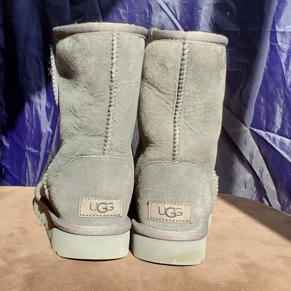 Ugg Classic Gray Boots - Picture 9 of 9